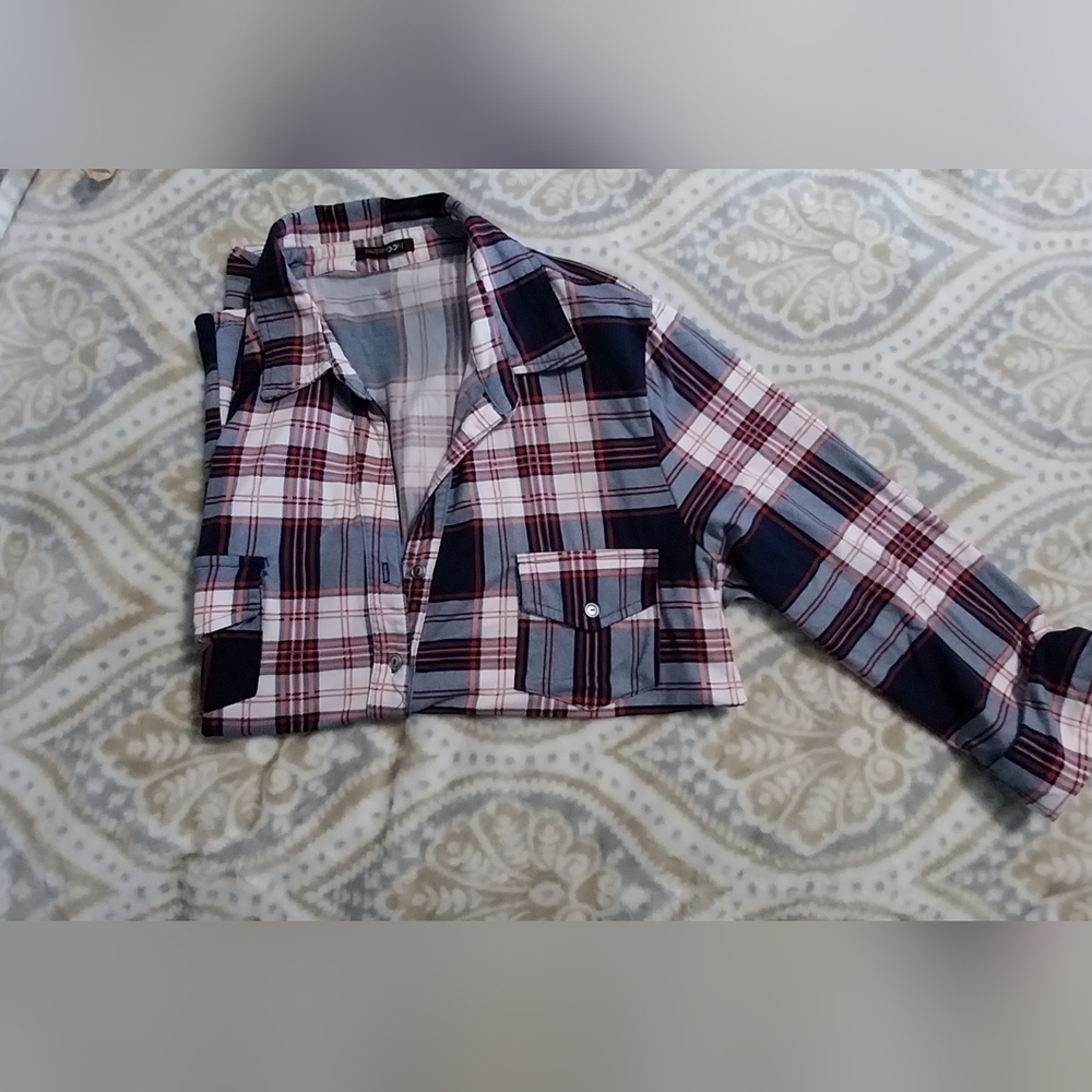 Paperwork from Stitch Fix Blue and pink Plaid button-up 1X Soft Material